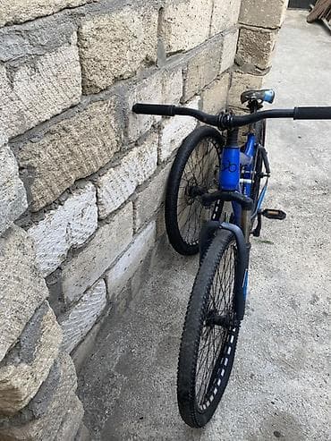 Dağ/şəhər tipli velosiped – 26” təkərlər, amortizatorlu ön çəngəl