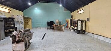 əmlak: Su, qaz, isiq (3 faza, o faza), kanalzasiya sistemi, səhrlər arasi — 6