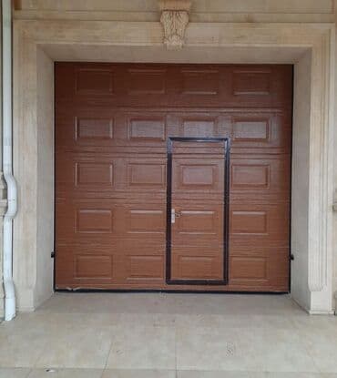 чугунная ванна продать: Naxışlı, qara rəngli ikiqapılı dəmir darvaza, üstündə və qapılarında — 7