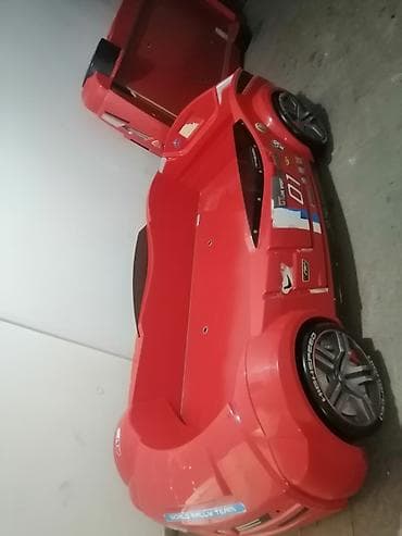turhan matras: Uşaq maşın-formatlı çarpayı korpusu - Model: sport avtomobil dizaynlı — 2