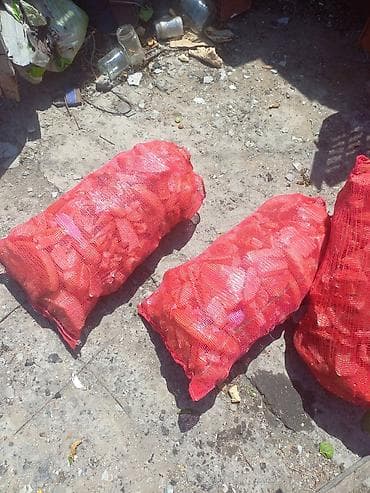 hasar setka: Qırmızı tor kisələrdə doğranmış odun - Məhsul: Ocaqlar, manqallar və — 1