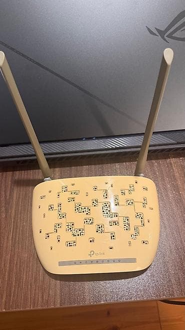 TP-Link Wi‑Fi router Xüsusiyyətlər: - İki ədəd yüksək qazanclı antena