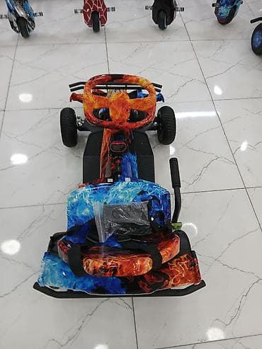 qisa qol koynek: Uşaq elektrik go-kartı - Rəngli, qrafik naxışlı (alov–buz və qırmızı — 3