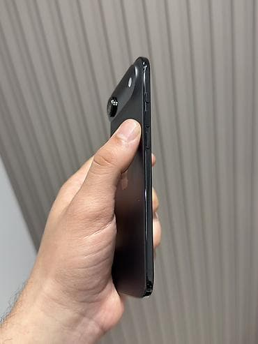 iphone 13 pro xr: IPhone Air, 256 GB, Black Titanium, Simsiz şarj, Sənədlərlə, Face ID — 3