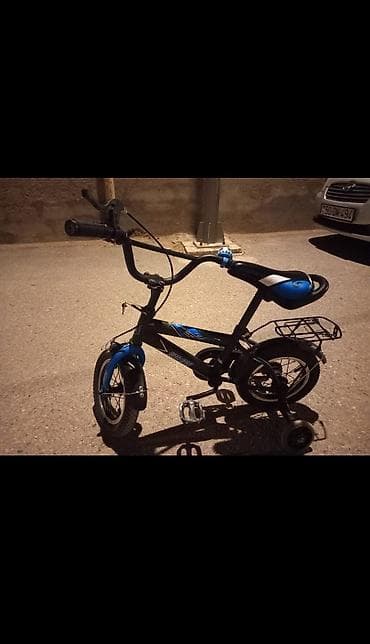 cube velo: Uşaq velosipedi – kiçik ölçülü, qara-mavi rəng kombinasiya — 1