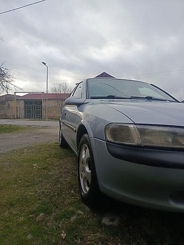 Opel Vectra: 1.6 l | 1997 il 415000 km Sedan lalafo.az -da Opel Vectra: 1.6 l | 1997 il 415000 km Sedan