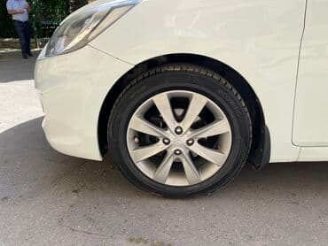 kia optima 2019: Hyundai Accent: 1.6 l | 2011 il Sedan — 30