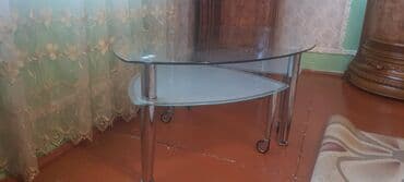 Masa və oturacaq dəstləri: Jurnal masası, İşlənmiş — 2