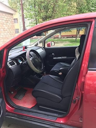 kalina masin: Nissan Tiida: 1.5 l | 2011 il Hetçbek — 2