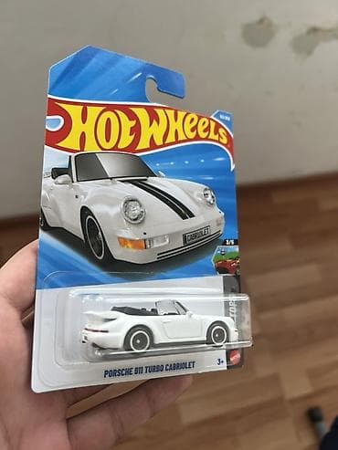 Hot Wheels – Porsche 911 Turbo Cabriolet (1:64 miqyas) Zedesi yoxdu - — 1