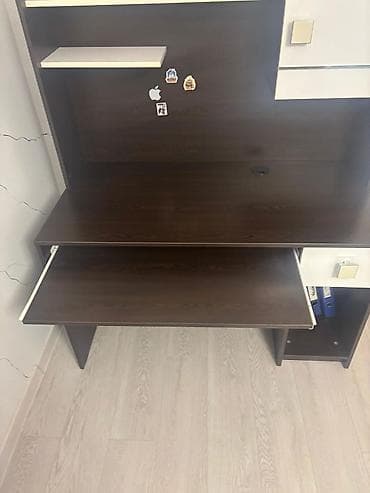 3 d rucka: Düz masa, Polkalı, Siyirməli, Sadə laminat — 4