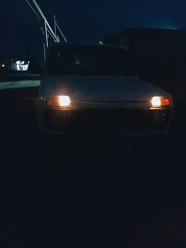 VAZ (LADA) 4x4 Niva: 4.4 l | 1988 il Ofrouder/SUV lalafo.az -da VAZ (LADA) 4x4 Niva: 4.4 l | 1988 il Ofrouder/SUV