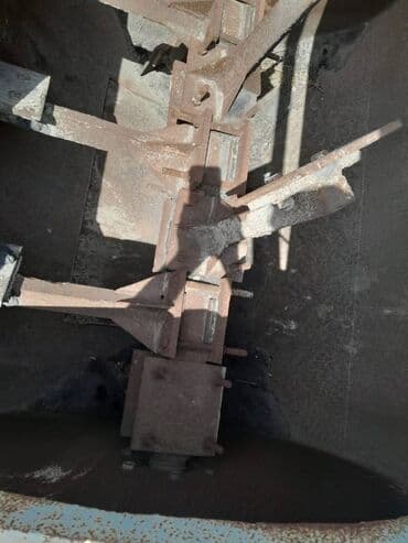 80 kub: Beton meşalka,qarışıdırıcı.1 kubluq.
mikser.qarisdirici.mesalka — 2