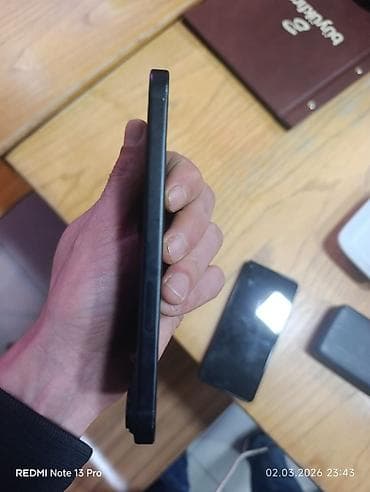 apple xr: IPhone 15, 128 GB, Qara, Simsiz şarj, Face ID — 3