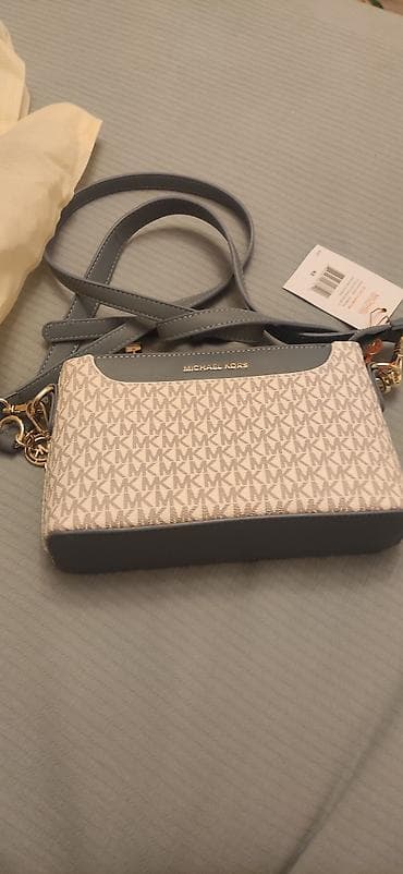 Çiyin çantası, Michael Kors