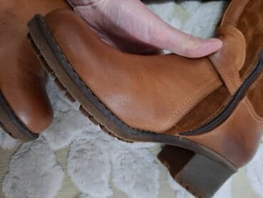 сапоги демисезонные кожаные: Ölçü: 40, Yeni — 1