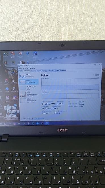 Acer: Xüsusiyyətləri şəkildə qeyd olunub 512 HDD, 8 GB RAM var İşləməyinə — 6