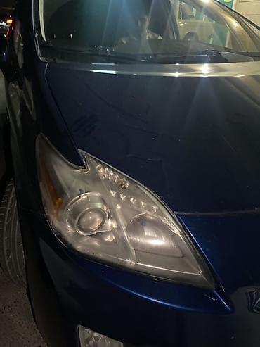 opel 1 3: Toyota Prius – hibrid hetçbek Xüsusiyyətlər: - Kuzov: hetçbek, mavi — 3