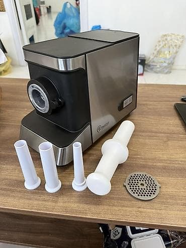 et ucun soyuducu: Ət çəkən maşın Prestige, 4400 Vt, Revers ilə, İşlənmiş — 2