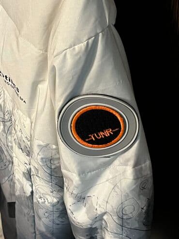 uzun pencekler: Qışlıq kapüşonlu gödəkçə - Rəng keçidi: ağdan tünd boz/qaraya doğru — 4