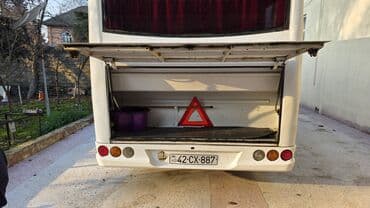 13 luk disk: Isuzu midibus – Ecobus kuzov Xüsusiyyətlər: - Marka/model: Isuzu — 9