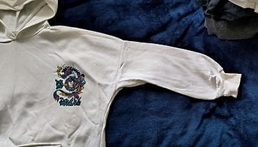 Svitşotlar: Ağ oversize hoodie satılır, ölçü S. Az geyinilib, əla vəziyyətdədir — 5