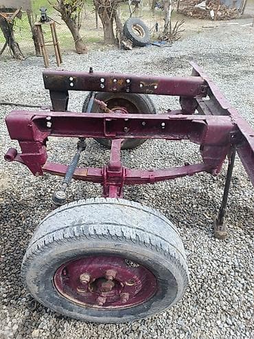 foton traktor satilir: Məhsul: 2 təkərli qoşqu/yarımqoşqu şassisi Təsvir: - Güclü metal — 2