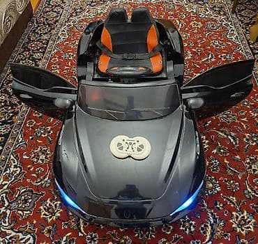 elekt: Uşaq üçün elektrikli avtomobil – Maserati üslubunda, qara rəng — 5