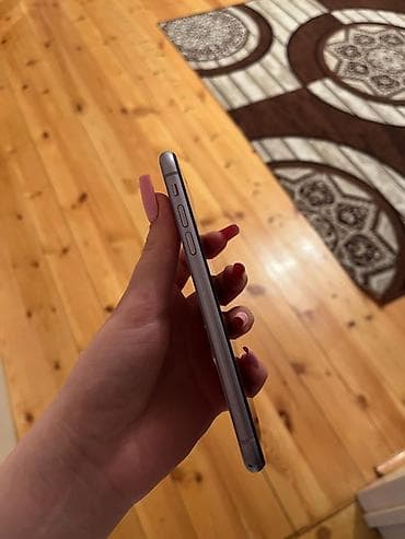 iphone 11 dubai version: IPhone 11, Face ID — 4