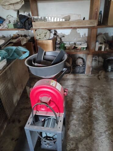 inkubator avadanlıqları: 1000 yumurtalıq inqubator Generator və yem üyüdən ilə birlikdə — 7