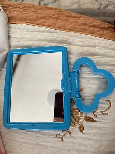 Şəxsi əşyalar: Guzguler
1.2 — 2