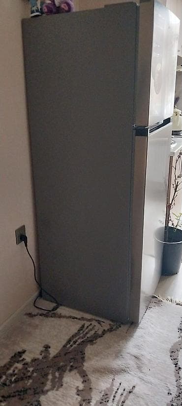 beko soyuducu: 2 qapılı Midea Soyuducu Satılır, rəng - Gümüşü — 2