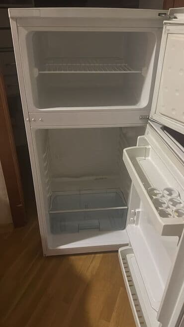 Separatorlar: 2 qapılı Beko Soyuducu Satılır, rəng - Ağ — 3