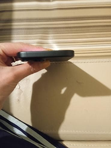 ikinci el iphone 10: IPhone 15, Qara — 4