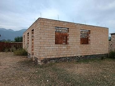 kiridit: Satılır: yarımçıq tikili və həyətyanı sahə Balakən rayonunda mərkəzdə — 1