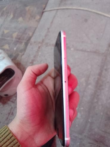 iphone 7 ikinci əl: IPhone 7, 32 GB, Gümüşü, Barmaq izi — 3