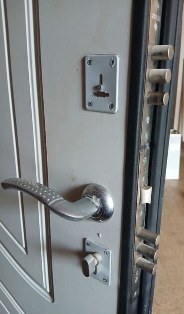 двери для комнат: Для квартиры Новый Входная дверь С глазком, C гарантией, Платная установка, Платная доставка — 3