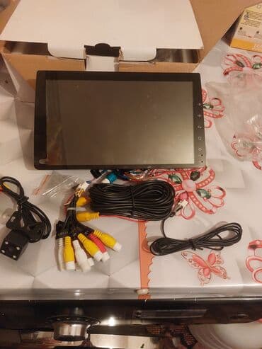 android monitor satilir: Monitor, İşlənmiş, Başlıq arxası, Bluetooth, Ünvandan götürmə — 4