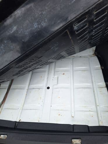 ваза стеклянная прозрачная высокая без узора: VAZ 2106 sedan - Korpus: Ağ rəng, 4 qapı, xrom ön-arka bamperlər — 8