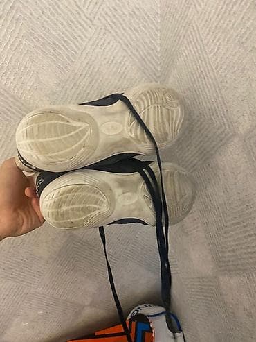batinka satisi: ASICS idman ayaqqabısı - Brend: ASICS - Rəng: tünd göy – ağ detallar - — 3