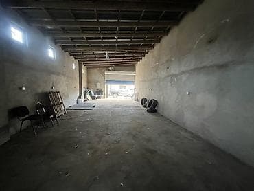 Ramani qesebesi İcarəyə verilir geniş qapılı, hündür tavanlı