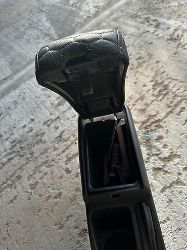 Chevrolet Cobalt Ravon R4 üçün qolaltı Demək olar işlədilməyib Maşın