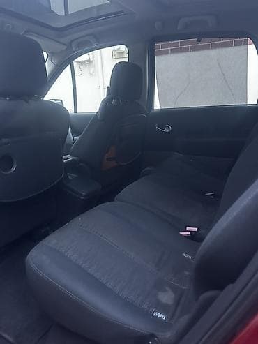 4 qapi niva: Renault Scenic, qırmızı rəngli, 5 qapılı kompakt miniven.6+1karopka — 9