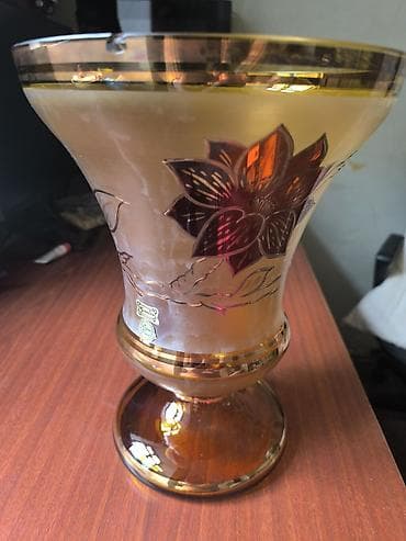 Vazalar: Bir vaza, Bogem şüşəsi — 1