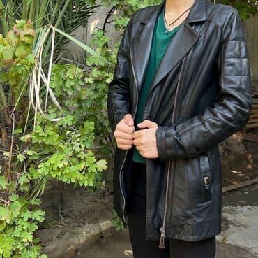 Deri kurtka S-M olcuye gedir 100 azn 
Catdirilma pulsuzdu metrolara