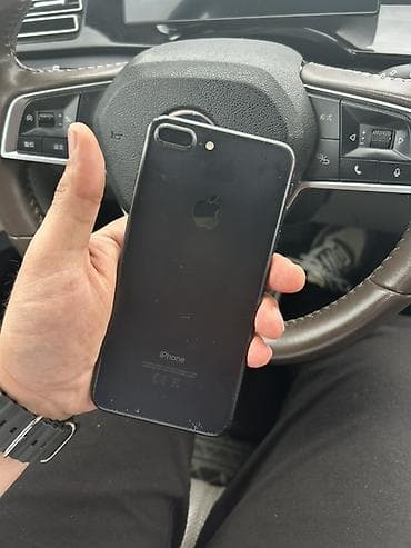 ipod classic 7: IPhone 7 Plus, 128 GB, Jet Black, Barmaq izi — 3