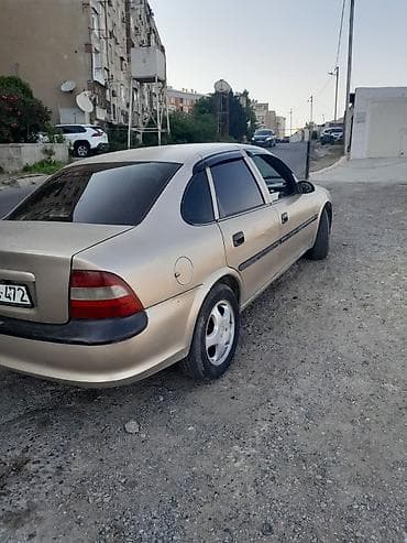 diffuser satisi: Opel Vectra: 1.8 l | 1998 il 385465 km Sedan — 6