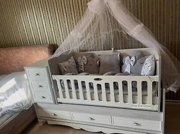 Oğlan və qız üçün, İşlənmiş, Dördbucaq, Beşik, Dəst ilə, Matras ilə, Yellənmə mexanizm ilə