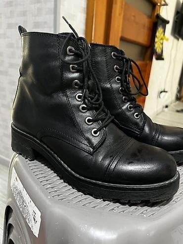 batinka satisi: Qara dəri bağlamaqlı qış‑payız botları.Greyder.38olcu.bir deffekti — 4