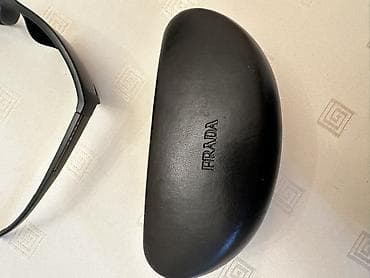 Çantalar: Gün eynəyi, Prada — 4